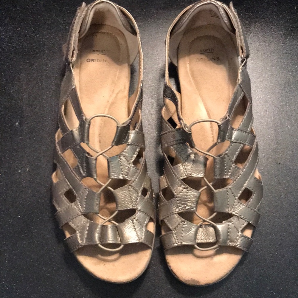 Earth Origins Platinum Leather Gladiator Sandals